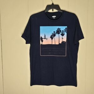 Old Navy Graphic T-Shirt Size M